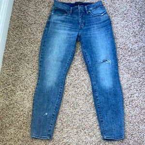 Lucky brand mid rise skinny Ava distressed jean in medium wash sz 6 or 28 GUC